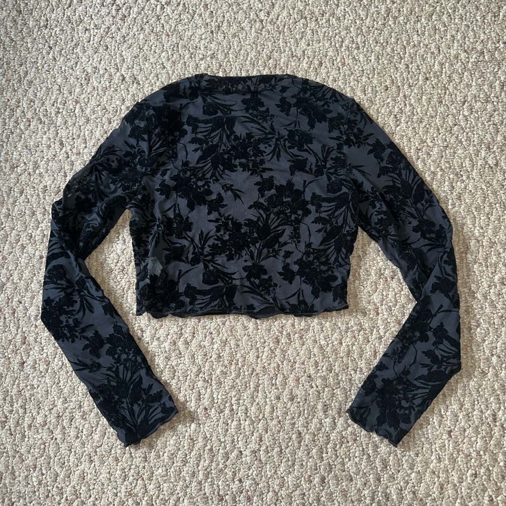 SHEIN Black Fitted Long Sleeve Crop Top
